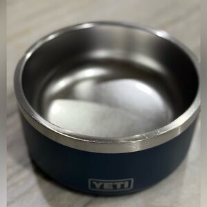 YETI 4 dog boomer navy dog bowl